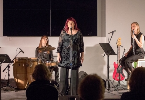 Céline Faucher chante Pauline Julien